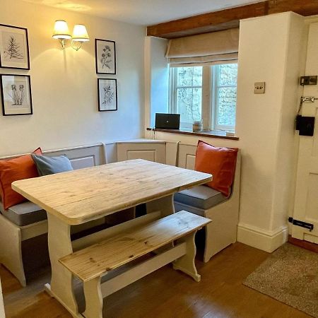 Hebe Cottage - Idyllic And Homely With Attention To Detail Atworth Luaran gambar
