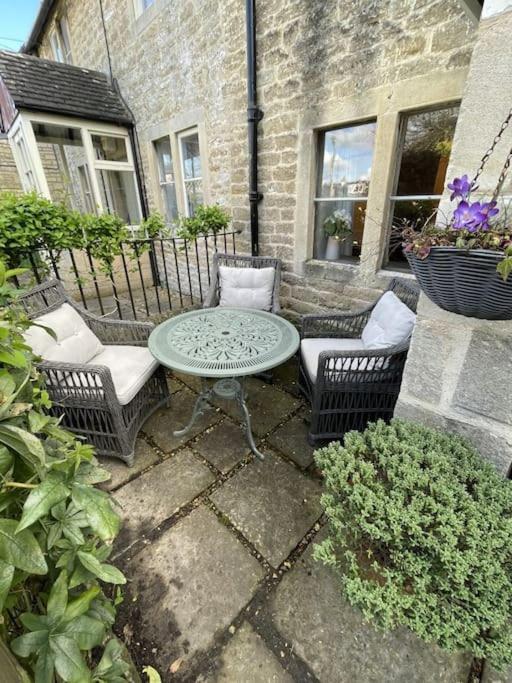 Hebe Cottage - Idyllic And Homely With Attention To Detail Atworth Luaran gambar