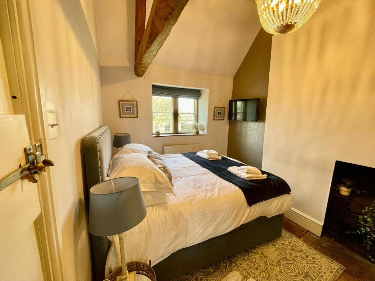 Hebe Cottage - Idyllic And Homely With Attention To Detail Atworth Luaran gambar