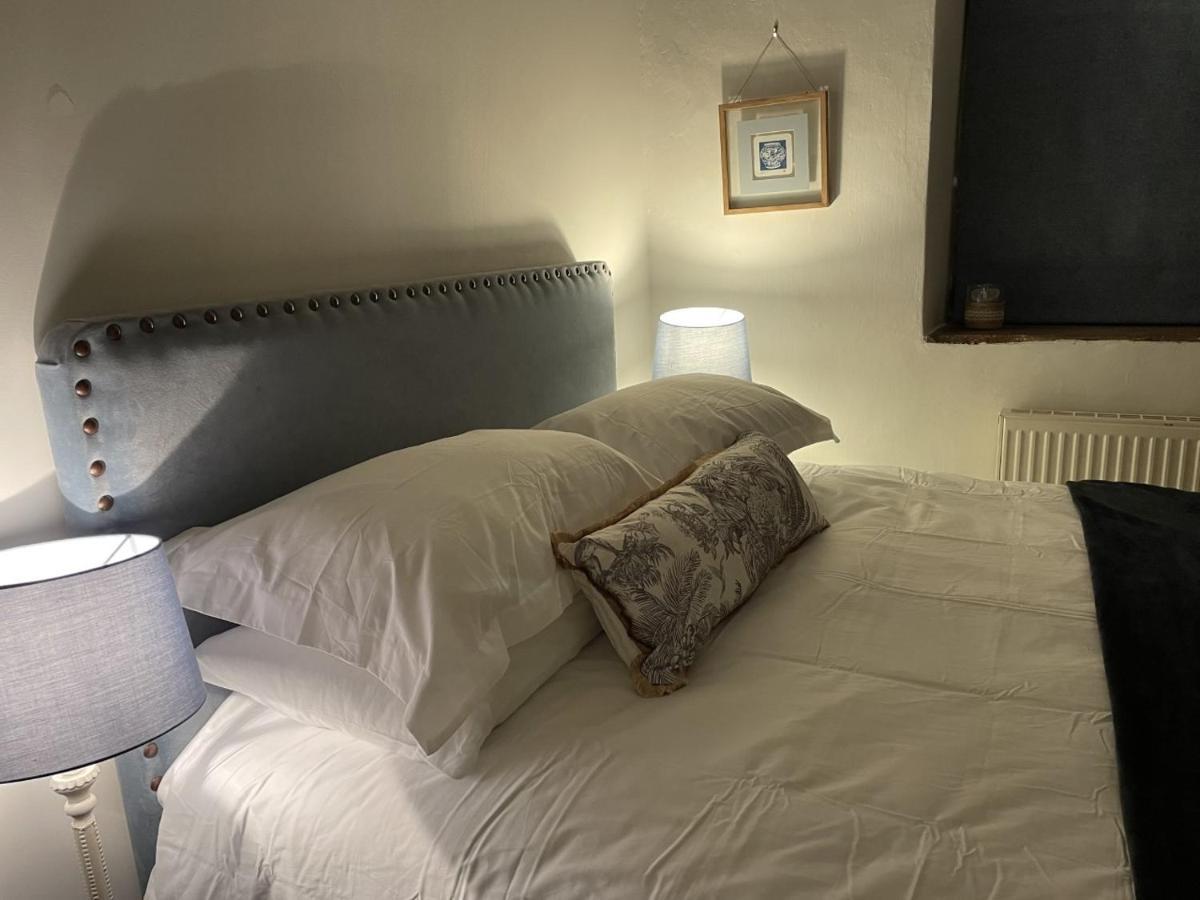Hebe Cottage - Idyllic And Homely With Attention To Detail Atworth Luaran gambar