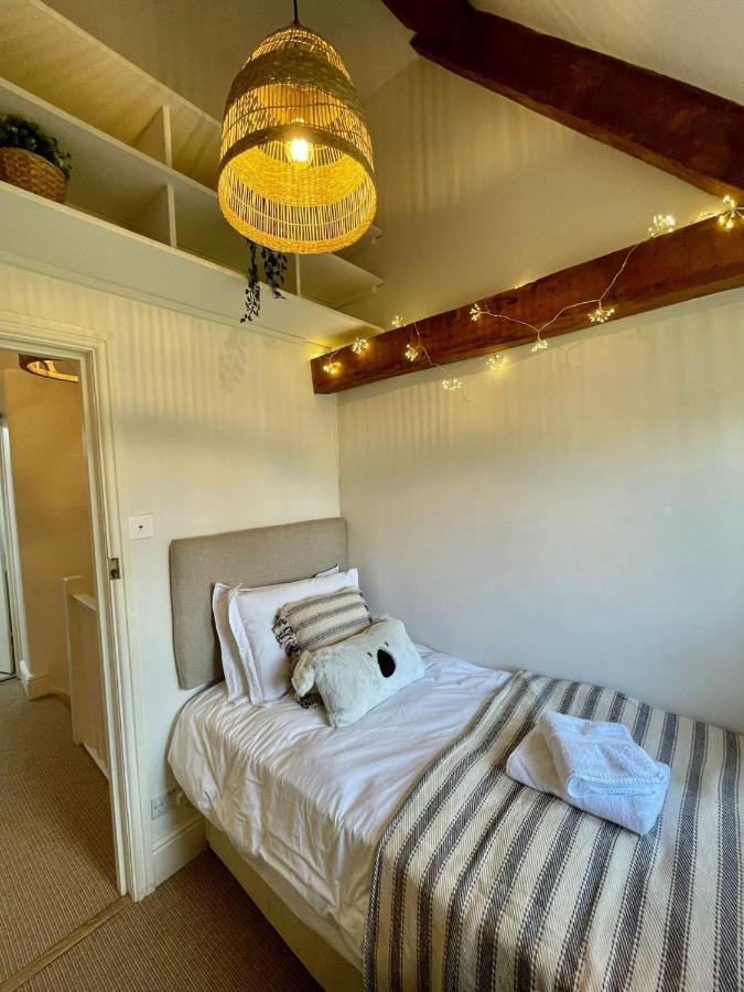 Hebe Cottage - Idyllic And Homely With Attention To Detail Atworth Luaran gambar