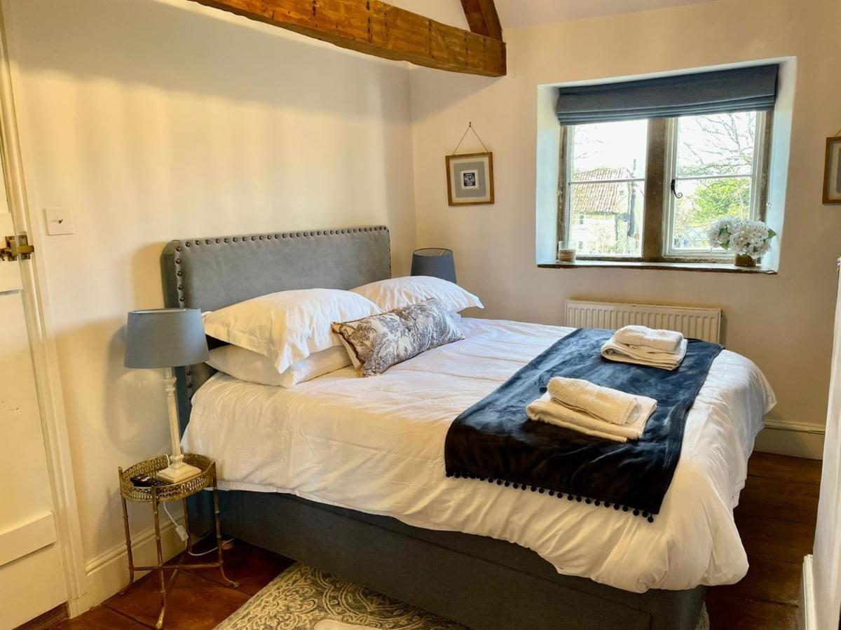 Hebe Cottage - Idyllic And Homely With Attention To Detail Atworth Luaran gambar