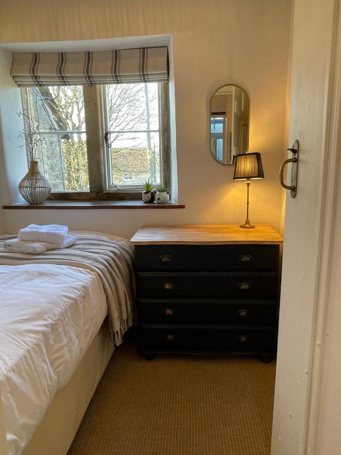 Hebe Cottage - Idyllic And Homely With Attention To Detail Atworth Luaran gambar