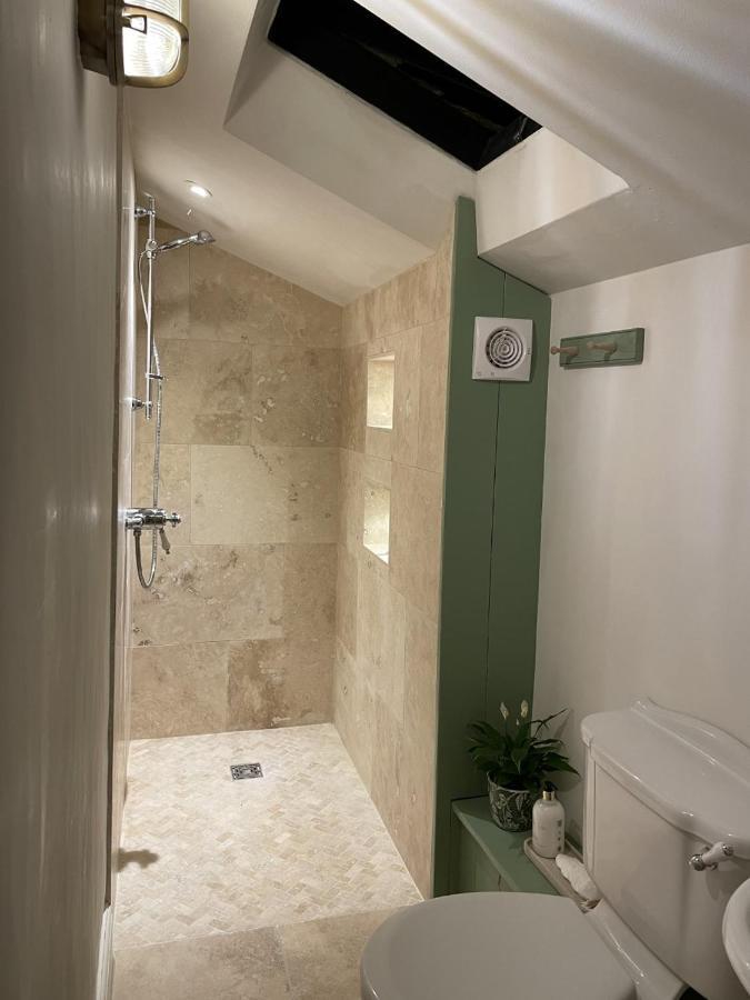 Hebe Cottage - Idyllic And Homely With Attention To Detail Atworth Luaran gambar