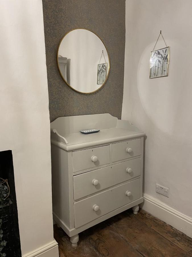 Hebe Cottage - Idyllic And Homely With Attention To Detail Atworth Luaran gambar